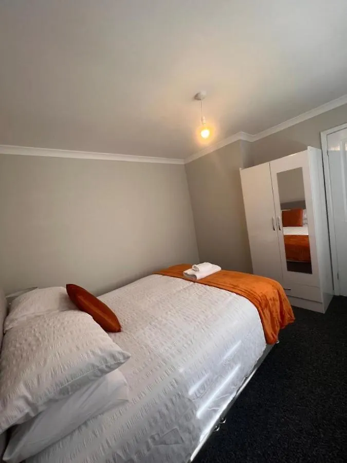 The Coral 66 Guest House Саутгемптон Великобритания